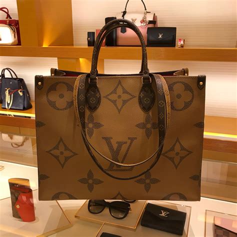 louis vuitton tote bag india|louis vuitton showroom.